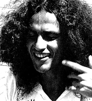 In 1975 Caetano Veloso recorded on his album J ia a song called Asa that 